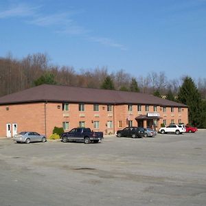 Mountaineer Inn Philippi Exterior photo