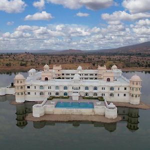 Hotel Lake Nahargarh Palace à Chittorgarh Exterior photo