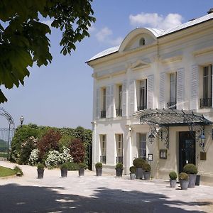 Hotel Pavillon Henri IV à Saint-Germain-en-Laye Exterior photo