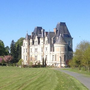 Hotel Château de la Tremblaye à Cholet Exterior photo