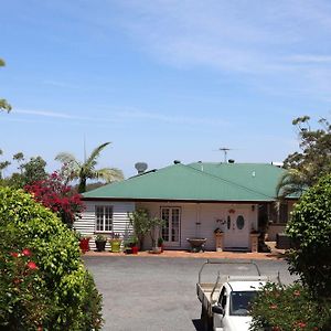 Hotel Hilltop On Tamborine à Gold Coast Exterior photo