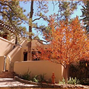 Adobe Inn At Cascade Exterior photo