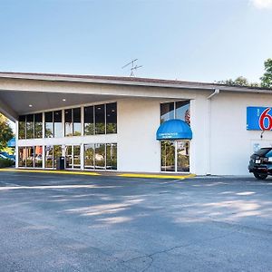 Motel 6-Tampa, Fl - Fairgrounds Exterior photo