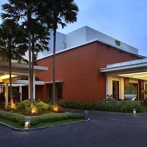 Hotel Santika Premiere Malang Exterior photo