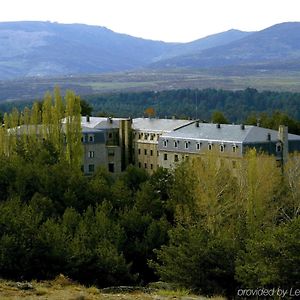 Hotel Parador De Gredos à Navarredonda Exterior photo