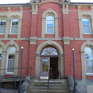 Customs House Inn Pictou Exterior photo