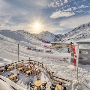 Hotel Arlberghoehe St. Christoph am Arlberg Exterior photo