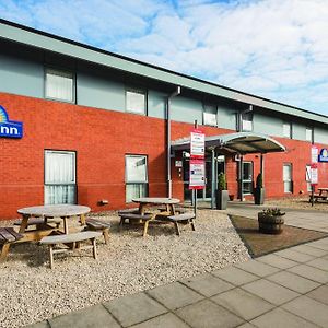 Days Inn By Wyndham Telford Ironbridge Exterior photo