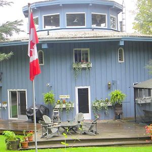 Bed and Breakfast Stouffermill Bed & Breakfast à Algonquin Highlands Exterior photo