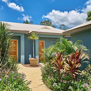 Hotel Blue Summit Hideaway à Yungaburra Exterior photo