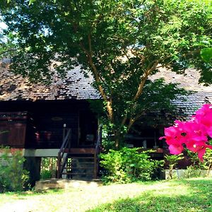 Villa Baan Parimtarn Kanchanaburi à Chongsadao Exterior photo