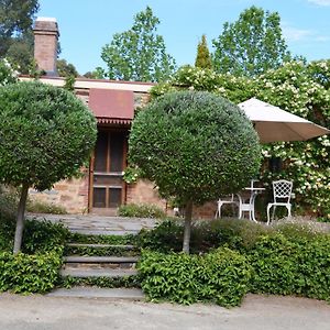 Bed and Breakfast The Heritage Garden à Clare Exterior photo