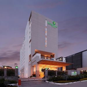 Lemon Tree Hotel, Gachibowli, Haïdarabad Exterior photo