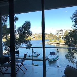 Marina View Apartment On The Maribyrnong River, Ville de Melbourne Exterior photo