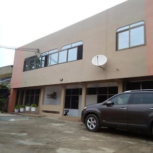 Aparthotel Salleria Annex à Accra Exterior photo