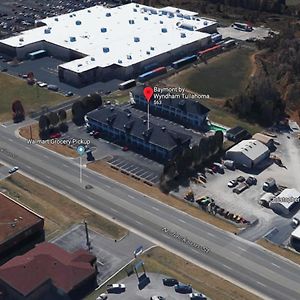 Hotel Baymont By Wyndham Tullahoma Exterior photo