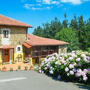 Maison d'hôtes La Asturxana à Malleza Exterior photo