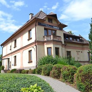 Hotel Penzion Svet à Trinec Exterior photo