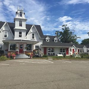 Lakelawn B&B And Motel Yarmouth Exterior photo