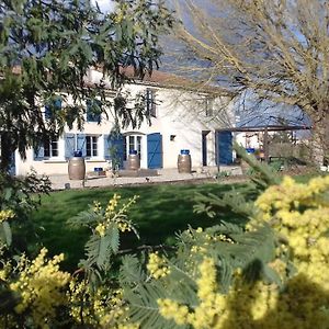 Bed and Breakfast La Closerie du Chêne Bleu à Val-de-Livenne Exterior photo