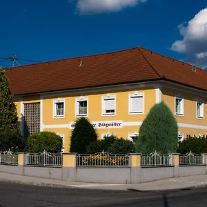 Hotel Gaestehaus Stoegmueller à Asten Exterior photo