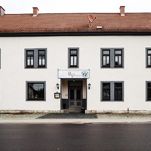 Hotel Landgasthaus Queen Victoria à Stadtilm Exterior photo