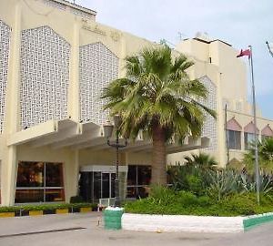 Oasis Hotel & Beach Club Doha Exterior photo