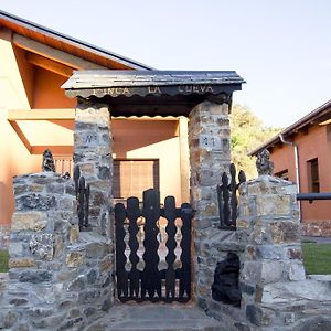 Maison d'hôtes Lares - Cabanas Rurales à Las Médulas Exterior photo