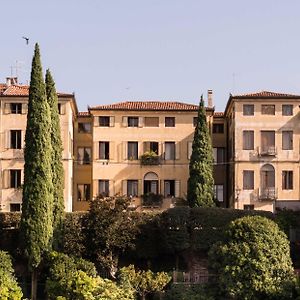 Bed and Breakfast Le 33 à Bassano del Grappa Exterior photo