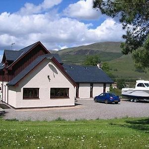 Hotel Garadh Buidhe à Fort William Exterior photo