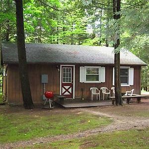 Stowe Cabins In The Woods Waterbury Exterior photo