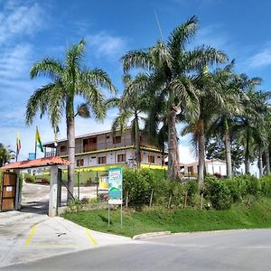 Hotel Paraiso Tropical à Aguadas Exterior photo