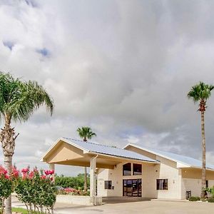 Econo Lodge Falfurrias Hwy 281 Exterior photo