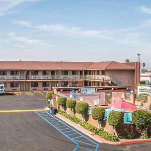 Econo Lodge Anaheim North Exterior photo