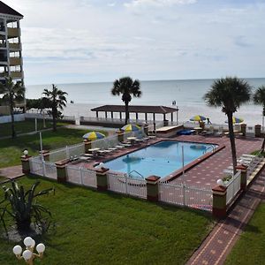 Sails Resort Motel St. Pete Beach Exterior photo