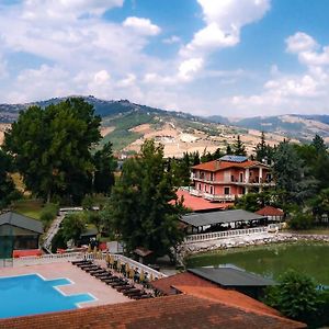 Villa Agriturismo Petrilli à Flumeri Exterior photo