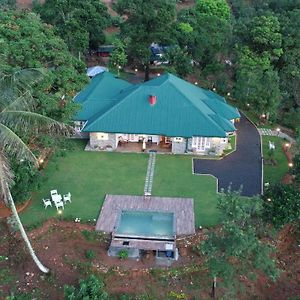 Hotel Rockbourne Bungalow à Kandy Exterior photo