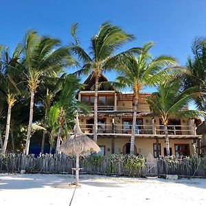 CASA CAT BA Beachfront Boutique Hotel Holbox Exterior photo