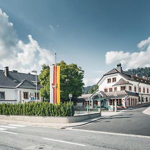 Das Salvator Iris Porsche Landhotel Friesach  Exterior photo