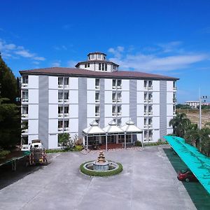 Hotel Matini Amata à Ban Hua Phai Exterior photo