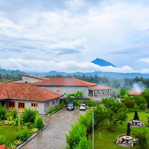 Classic Lodge Nyakinama Exterior photo