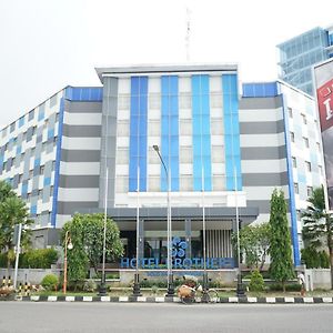 Hotel Brothers Biru Solo Baru Exterior photo