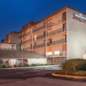 Hotel Howard Johnson By Wyndham Milford/New Haven Exterior photo