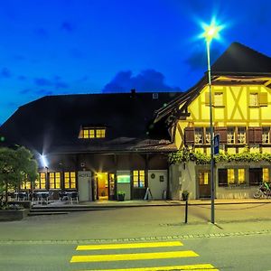 Hotel Gasthof Buehl à Schwarzenburg Exterior photo