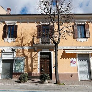 Hotel Garibaldi33 à Avezzano Exterior photo