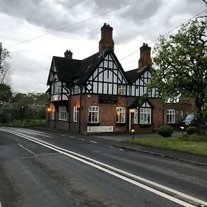 Bed and Breakfast The Verdin Arms à Frodsham Exterior photo