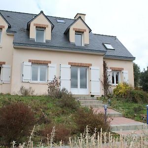 Villa maison à Saint-Vincent-sur-Oust Exterior photo