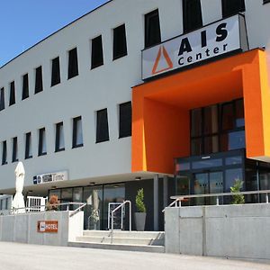 Hotel Ais Center à Wolfsberg Exterior photo