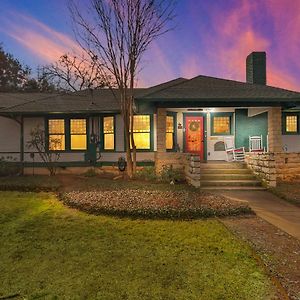 Granbury Gardens Bed And Breakfast Exterior photo