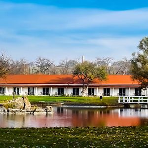 Bed and Breakfast Pannonia Golf & Country Club à Alcsutdoboz Exterior photo